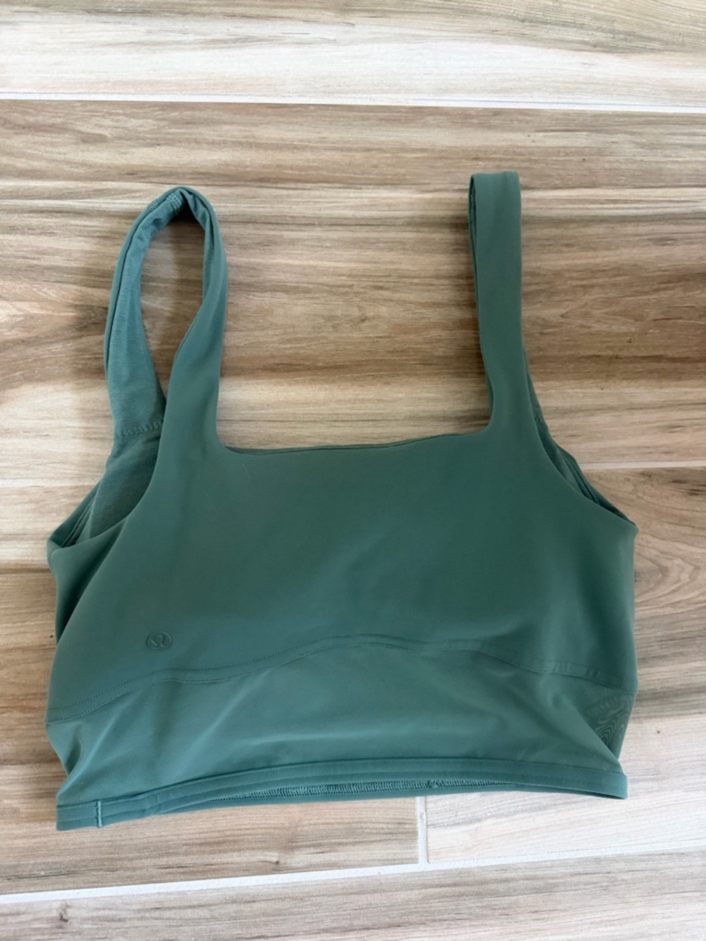 Lululemon Mesh Panel Tank - Picture 5 of 6